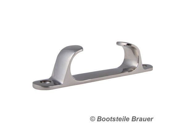 Cleat with bow chocks